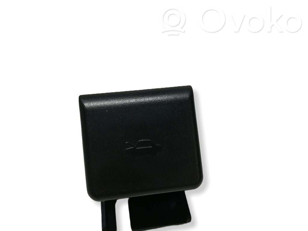 Engine bonnet (hood) release handle