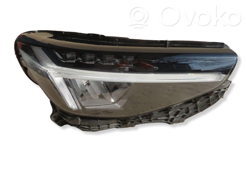 Volvo XC40 Headlight/headlamp 
