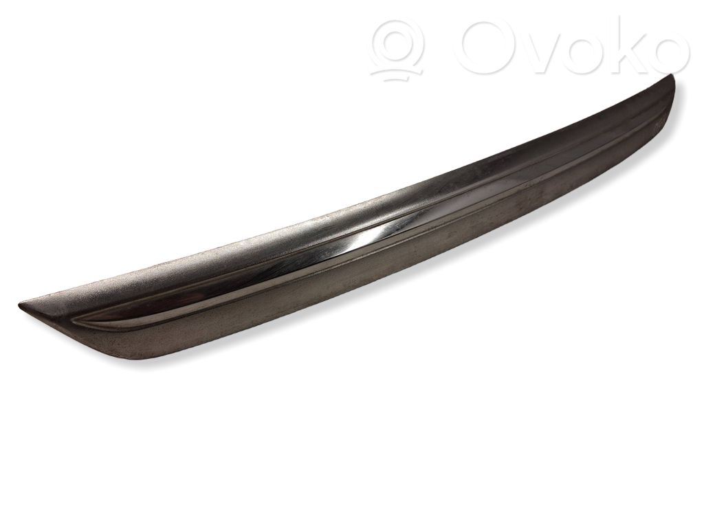 Honda FR-V Trunk door license plate light bar 