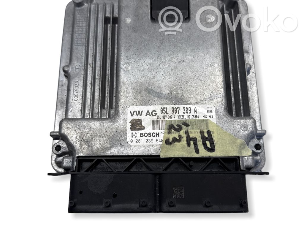 Audi A4 S4 B9 8W Engine control unit/module 