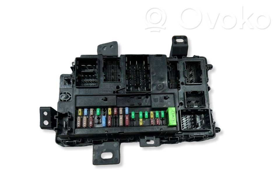 Módulo de fusible   NK4T15604,J38AA,A2C777347030000