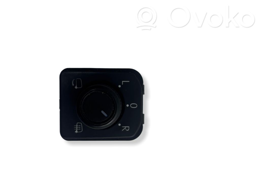 Volkswagen PASSAT B8 Wing mirror switch 
