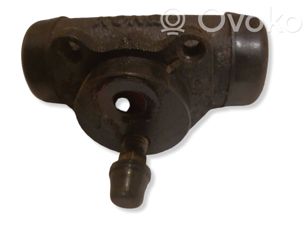 VAZ 2108 Tylny cylinder hamulcowy 