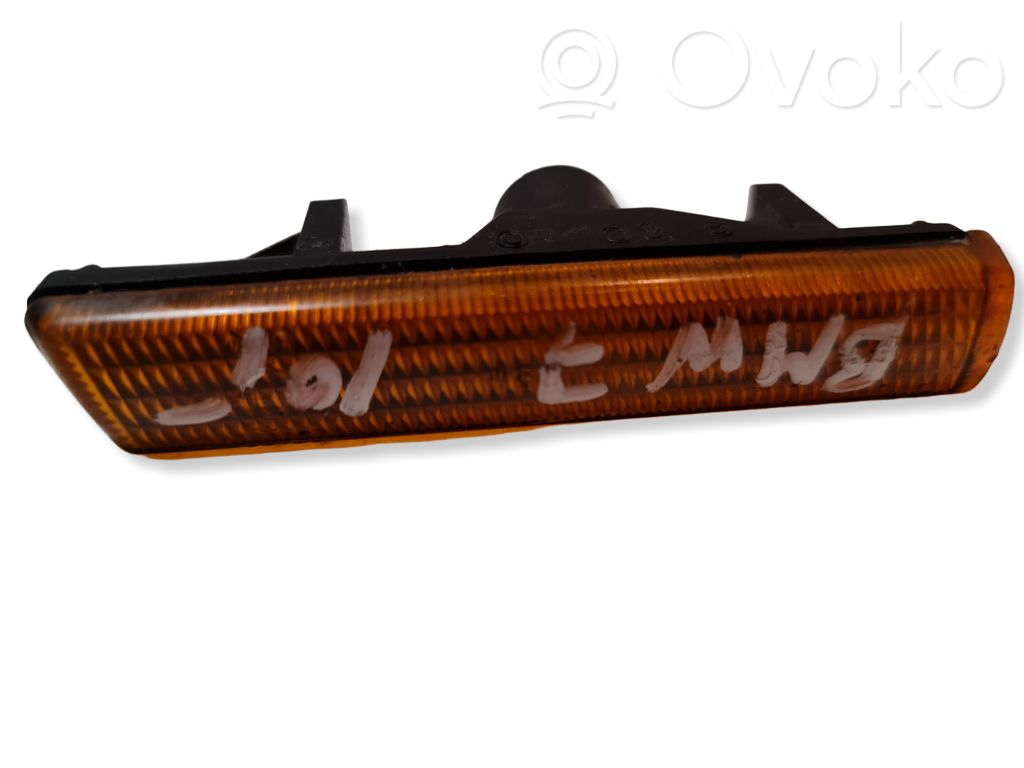 BMW 7 E38 Front fender indicator light 