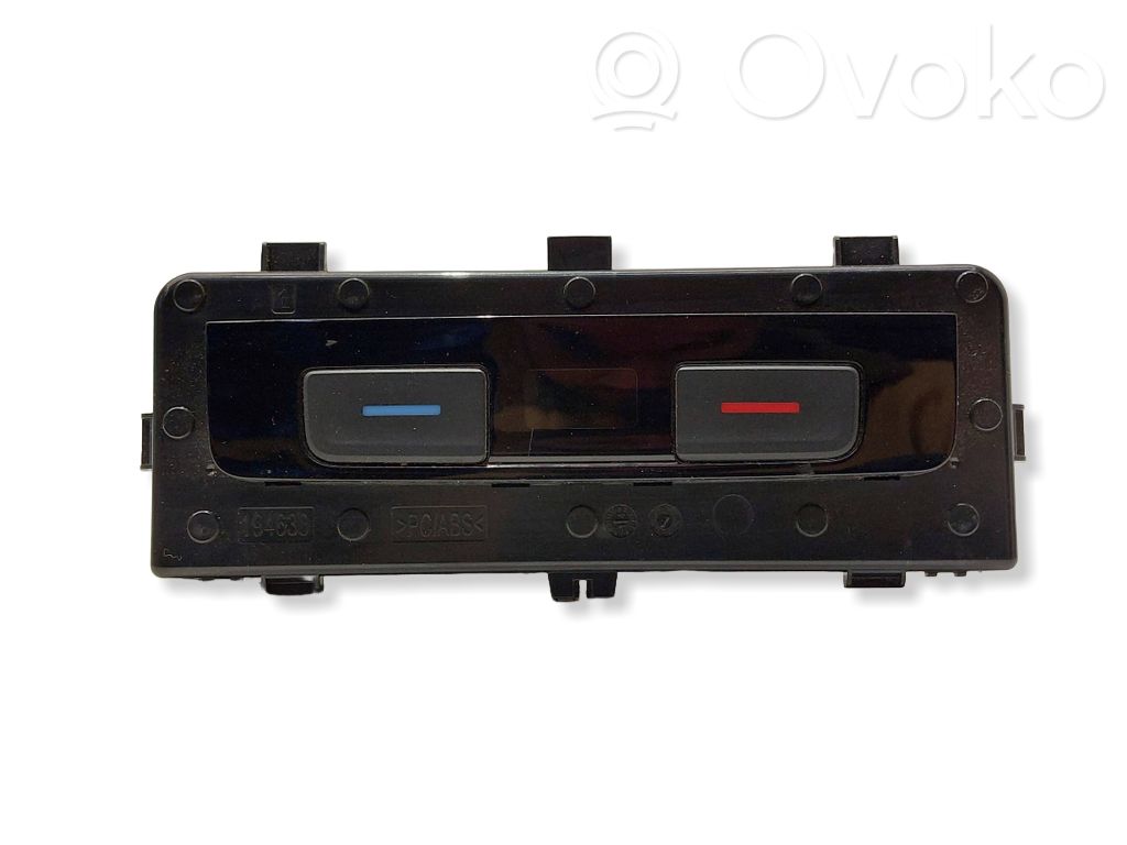 Volkswagen PASSAT B8 Panel klimatyzacji 