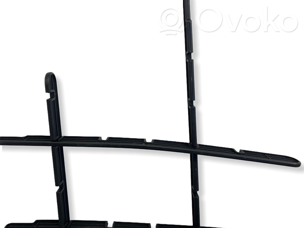 Other trunk/boot trim element   7116736