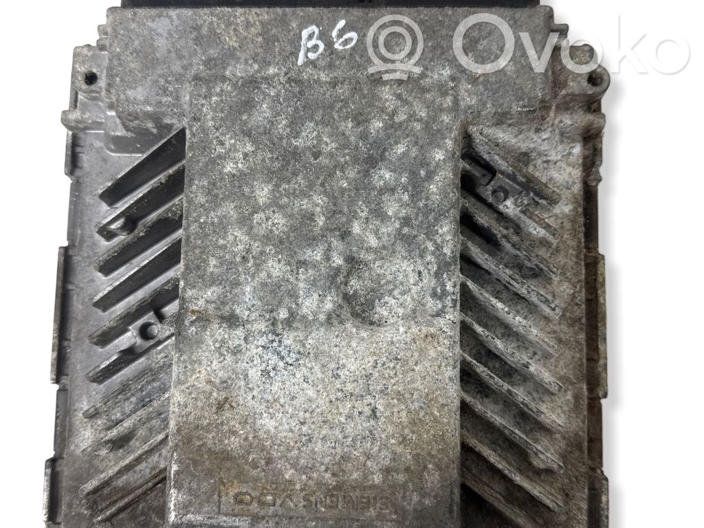 Volkswagen PASSAT B6 Engine control unit/module 