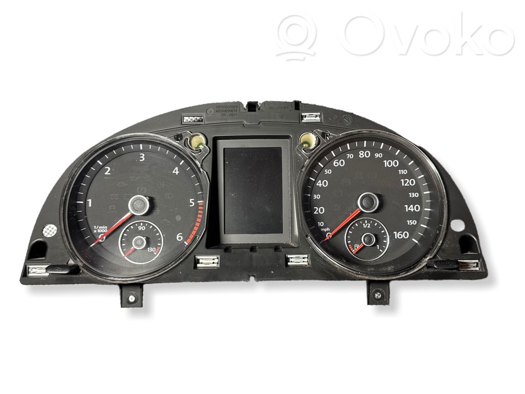 Volkswagen PASSAT B7 Spidometrs (instrumentu panelī) 