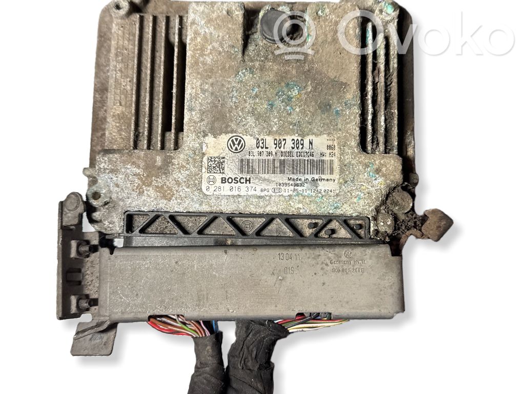 Volkswagen PASSAT B7 Engine control unit/module 