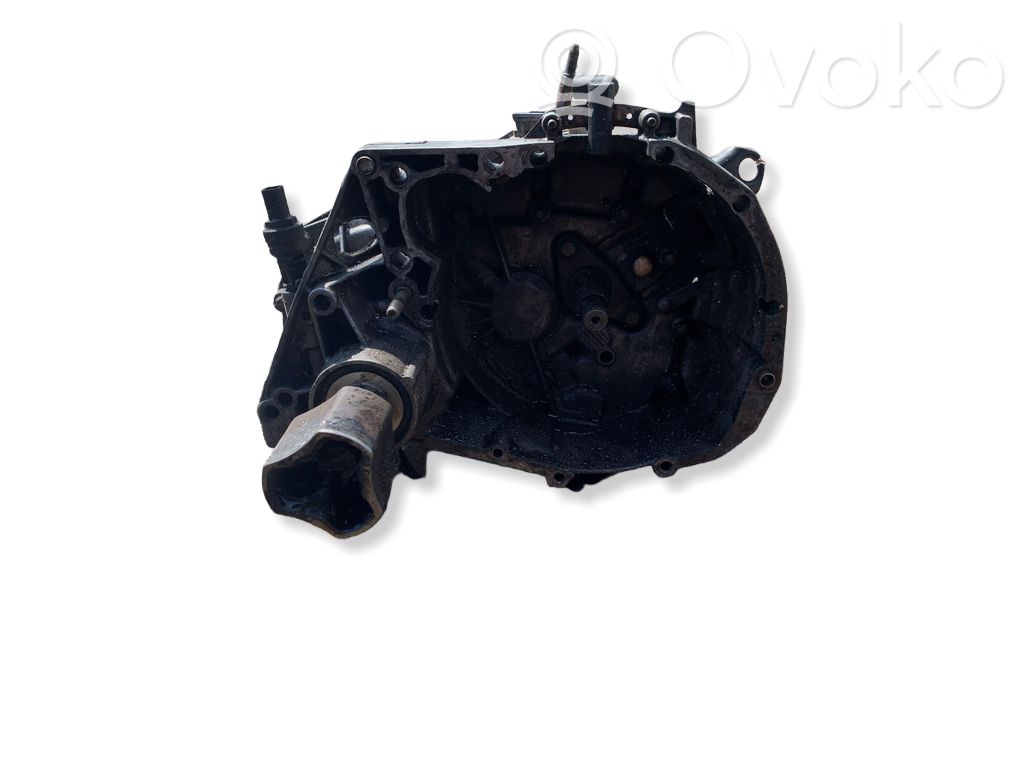Renault Clio II Manual 5 speed gearbox 