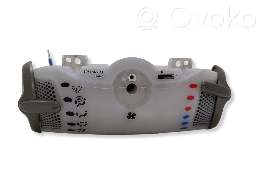 Peugeot 107 Climate control unit 