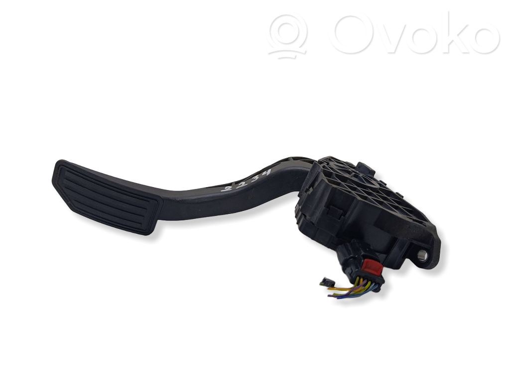 Ford Mondeo MK IV Akceleratoriaus pedalas 