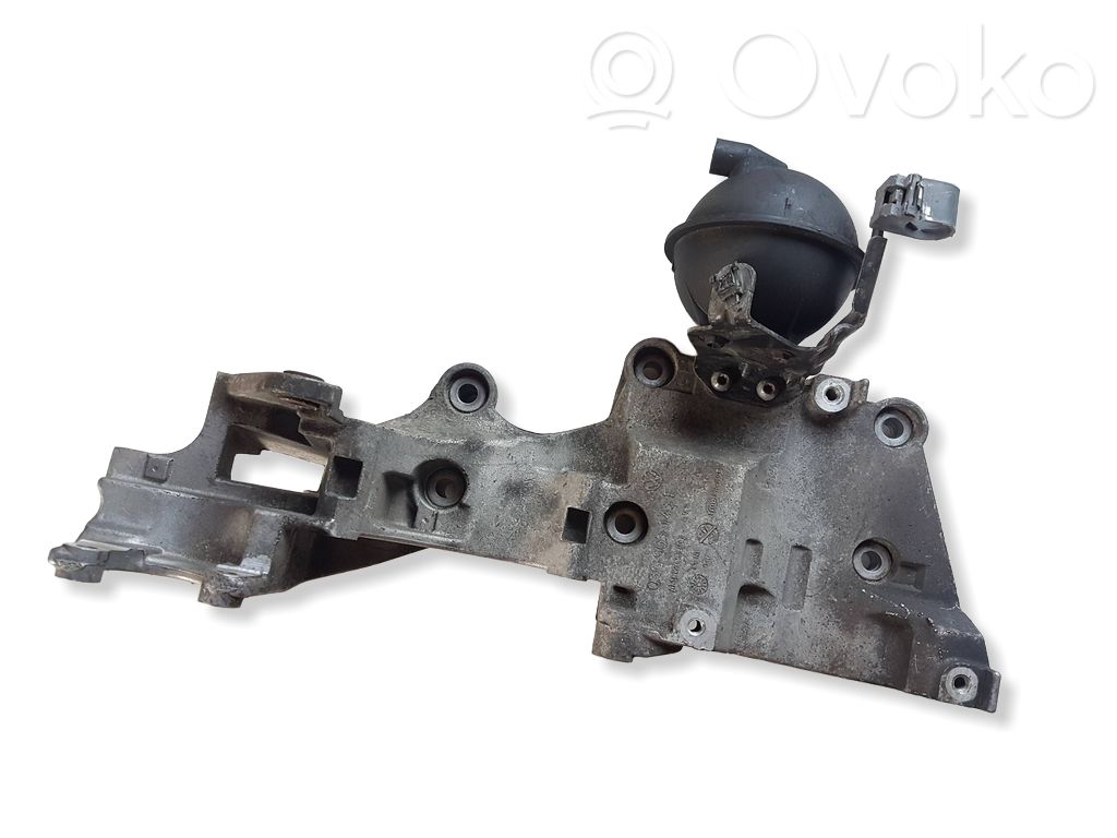 Mitsubishi Outlander Mocowanie alternatora 