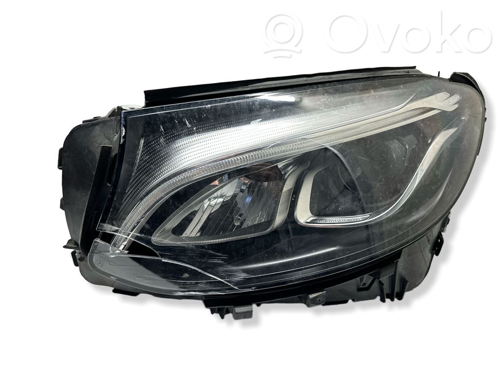 Mercedes-Benz GLC X253 C253 Lampa przednia 