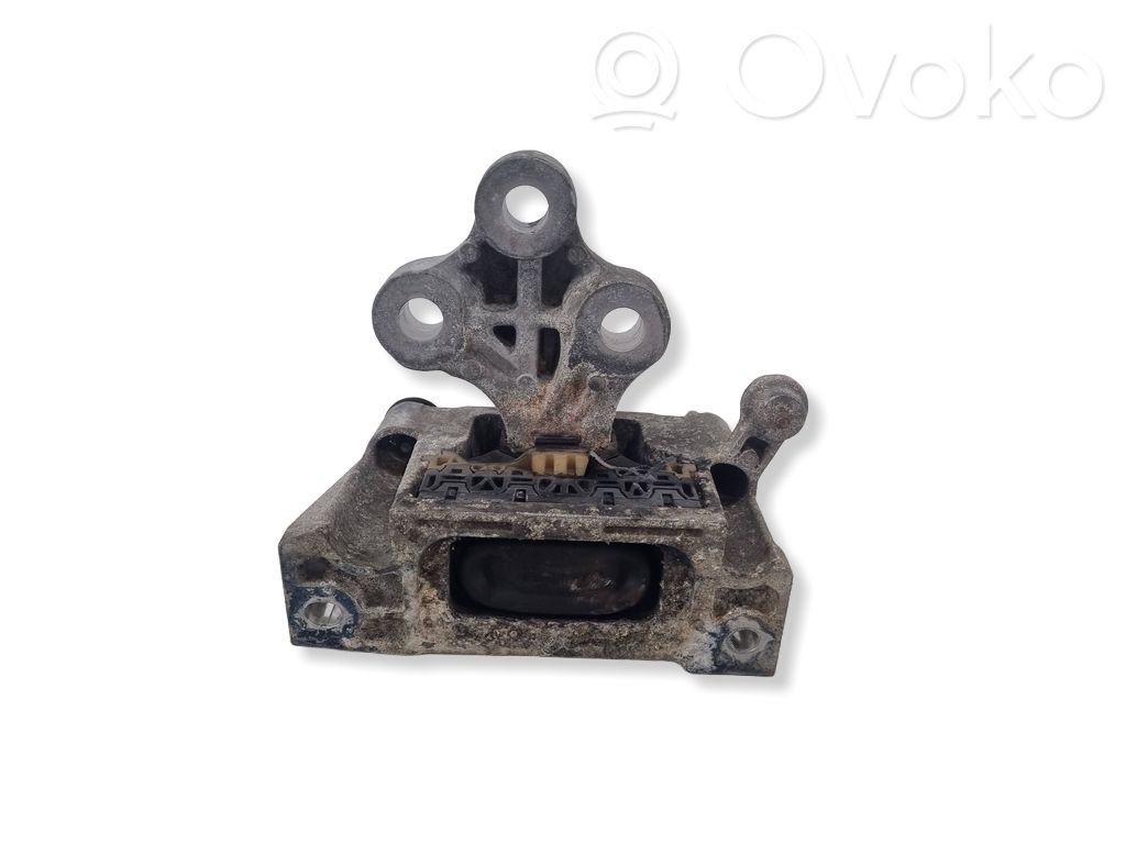 Gearbox mount   P68224742AB,D041809216
