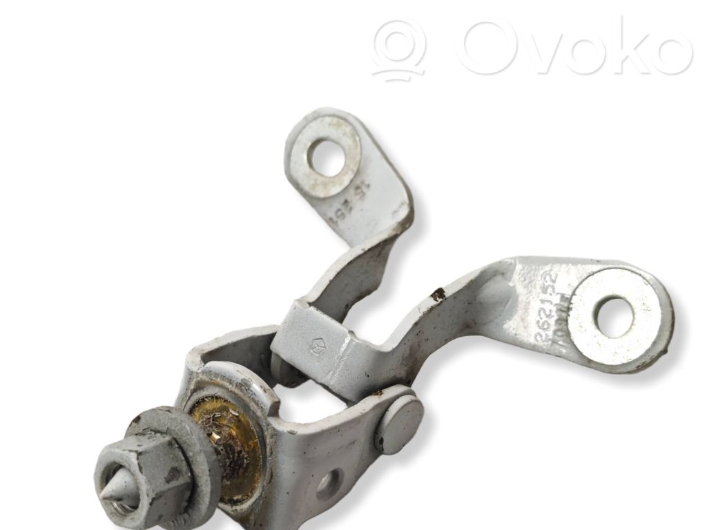 Jeep Grand Cherokee Tailgate/trunk/boot hinge 