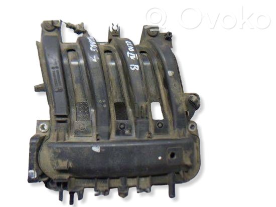 Renault Clio IV Intake manifold 