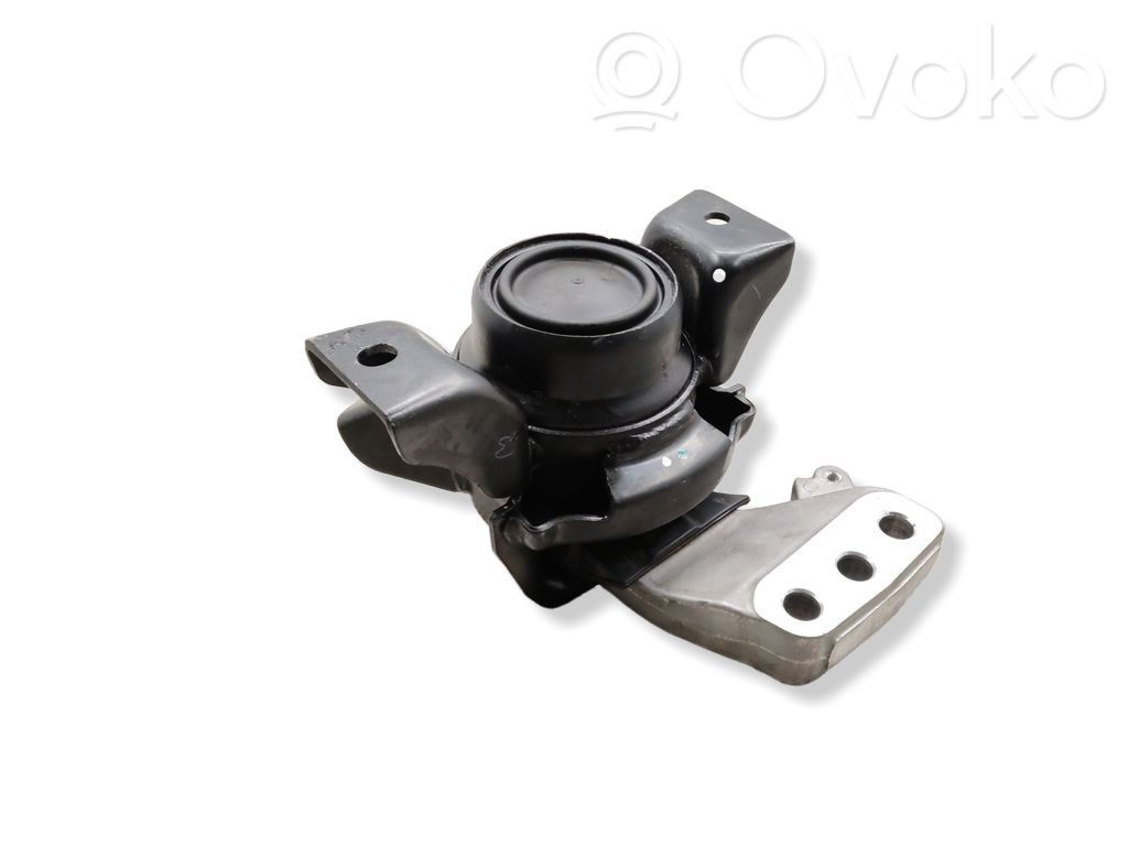 Suzuki SX4 S-Cross Engine mount bracket 
