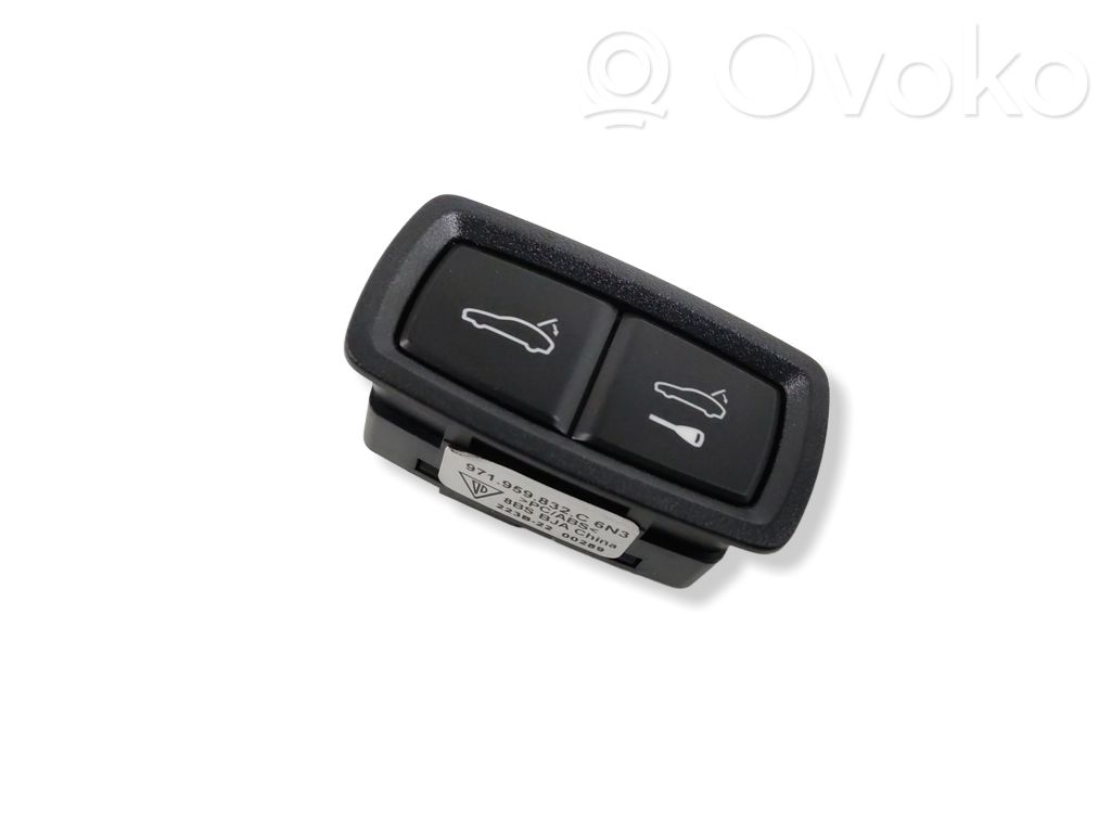 Tailgate/boot open switch button   971959832C,223B22