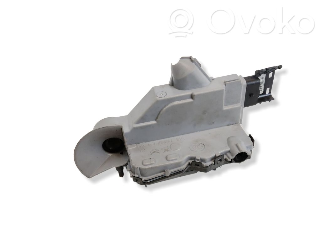 Peugeot Rifter Front door lock 