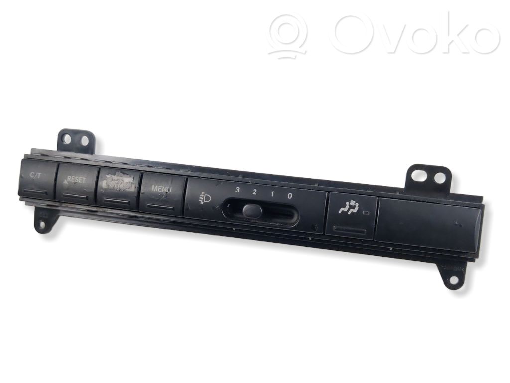 Jeep Commander A set of switches 