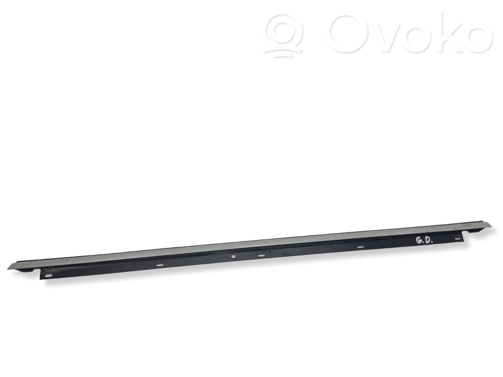 Audi A6 S6 C6 4F Listón embellecedor de la ventana de la puerta trasera 