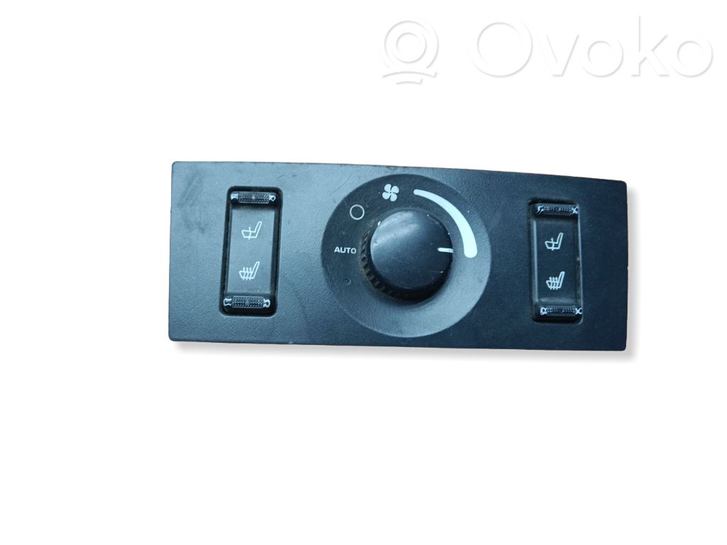 Chrysler Pacifica Seat heating switch 