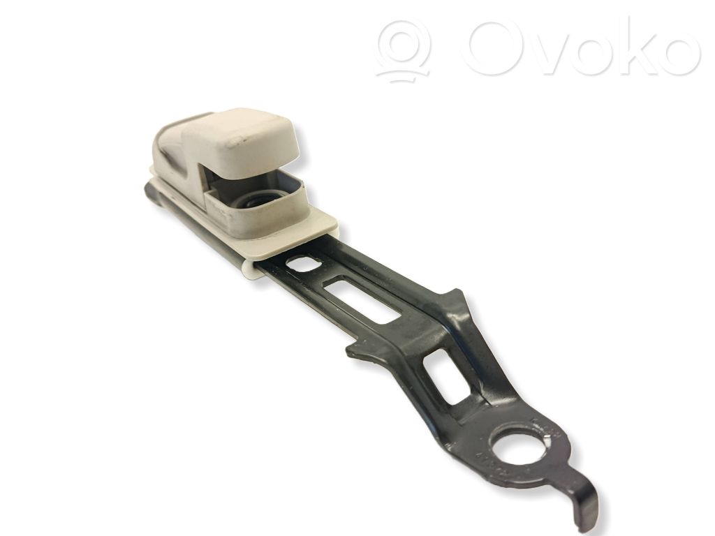 Nissan X-Trail T32 Seat belt adjustment rail 