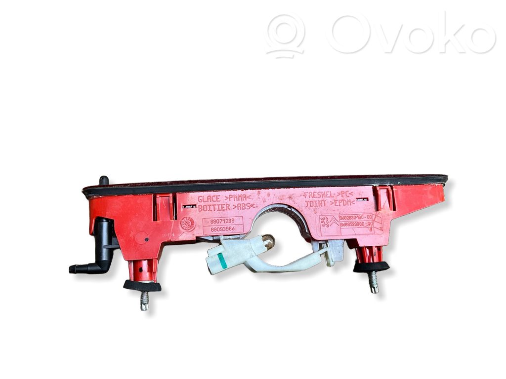 Peugeot Partner Third/center stoplight 