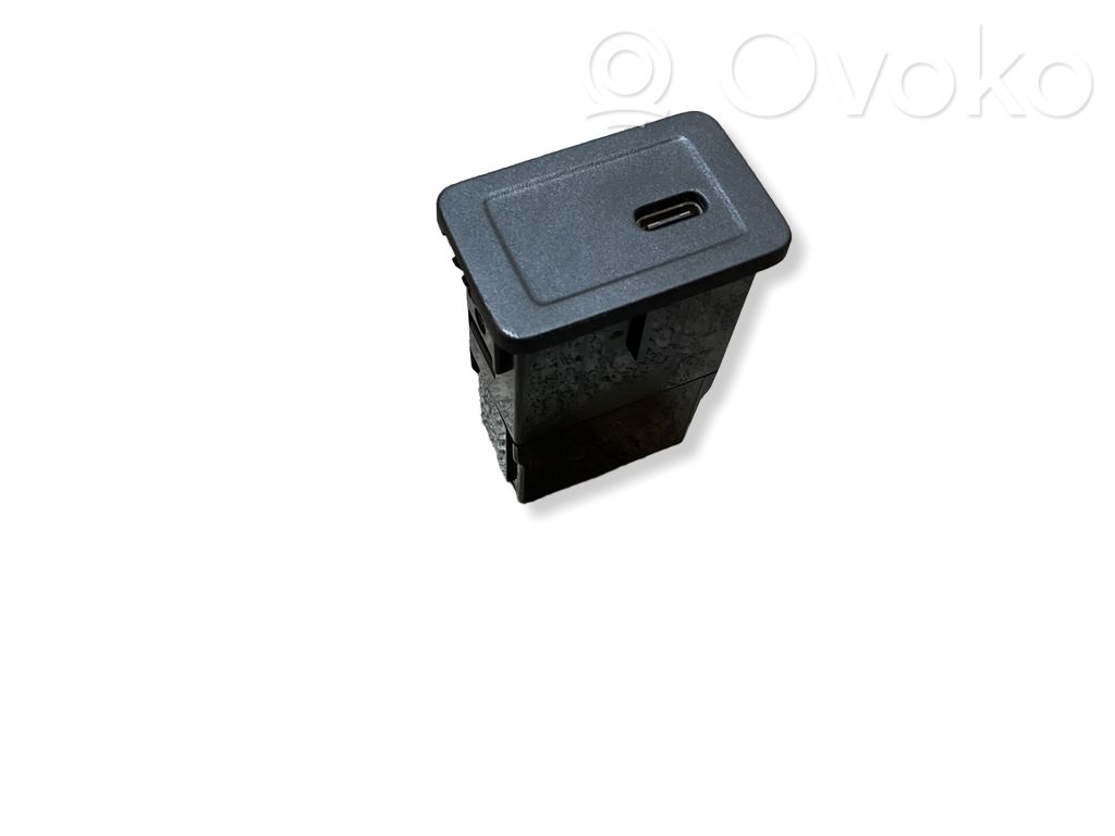 Mercedes-Benz CLA C118 X118 Enchufe conector USB 