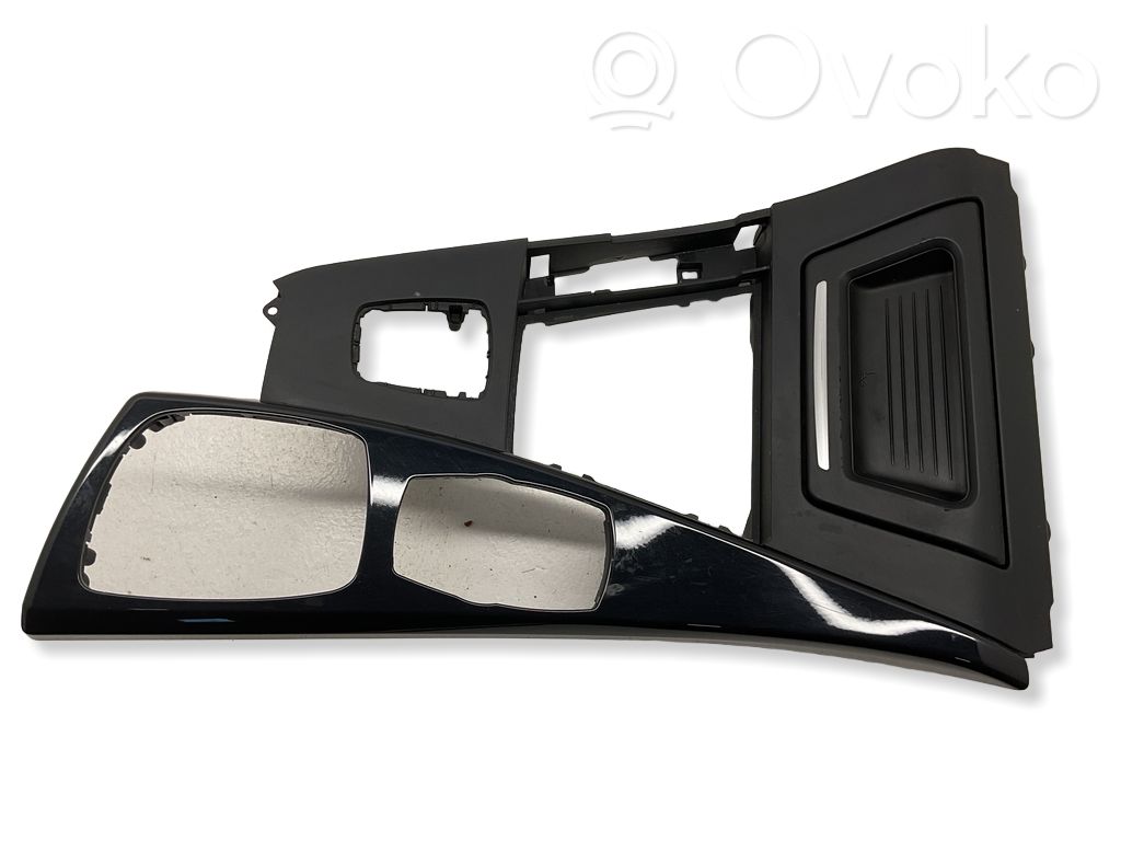 BMW 5 F10 F11 Popielniczka przednia tunelu środkowego 