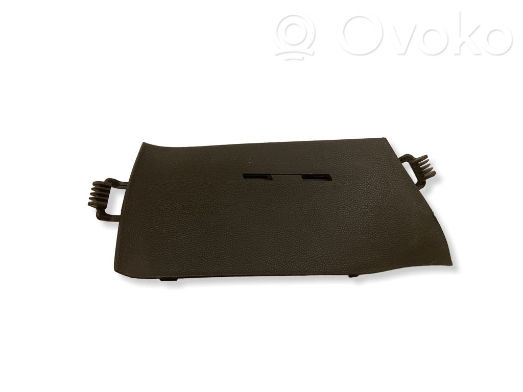 Opel Corsa D Kita salono detalė 