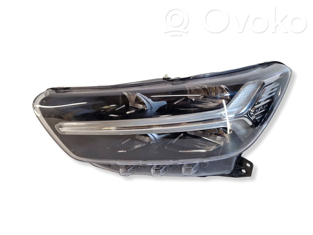 Volvo XC40 Phare frontale 
