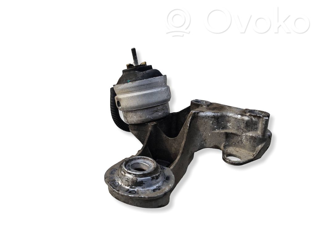 Engine mounting bracket   8E0199352F