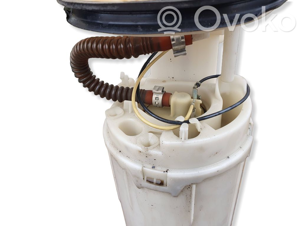 Volkswagen Golf V Bomba interna de combustible 
