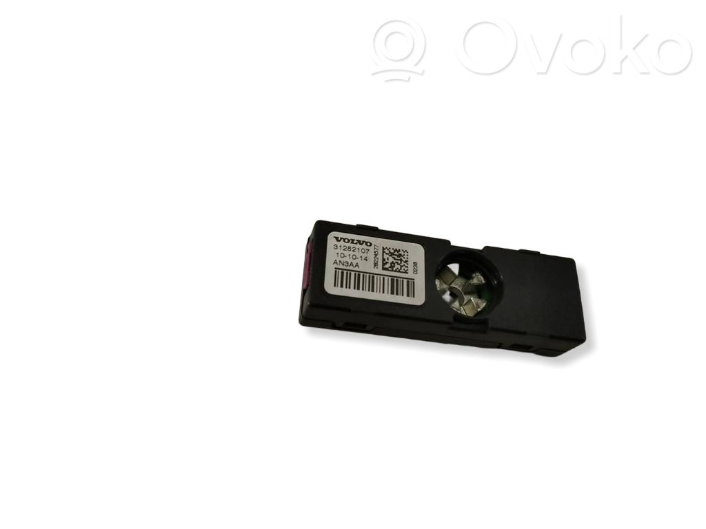 Volvo V60 Aerial antenna amplifier 