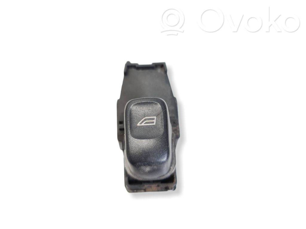 Electric window control switch   30658696,5586N3RUA,09120700