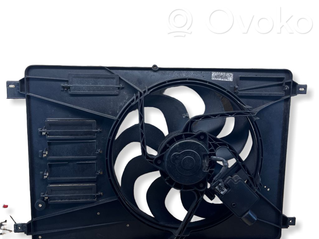 Volvo V70 Elektrisks radiatoru ventilators 