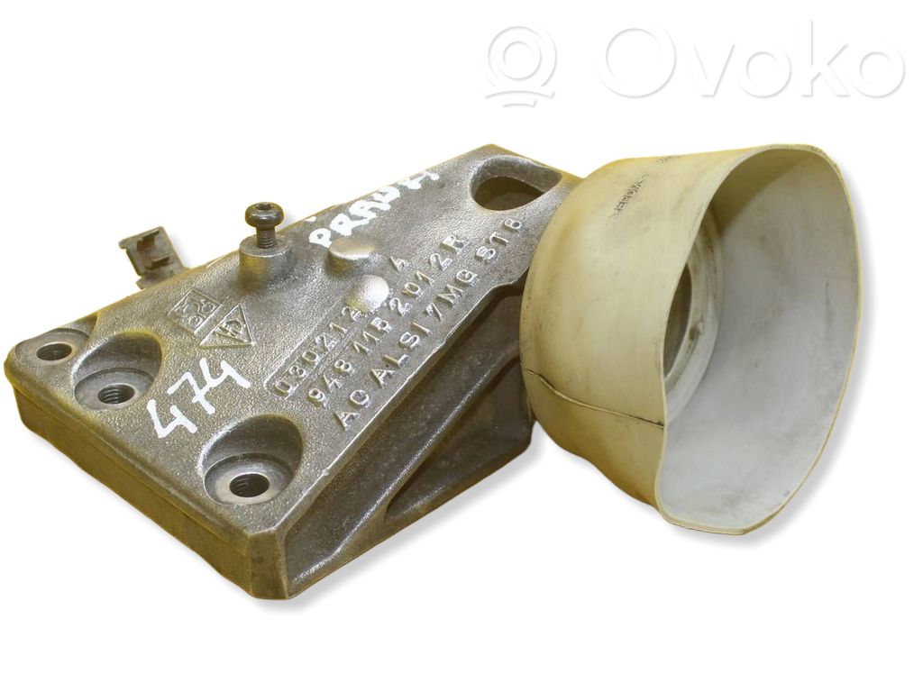 Engine mounting bracket   9481152012R