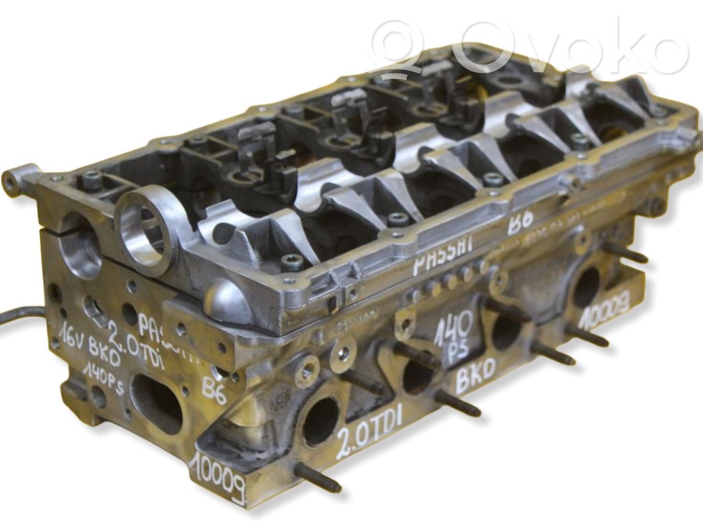 Volkswagen PASSAT B6 Culata del motor 