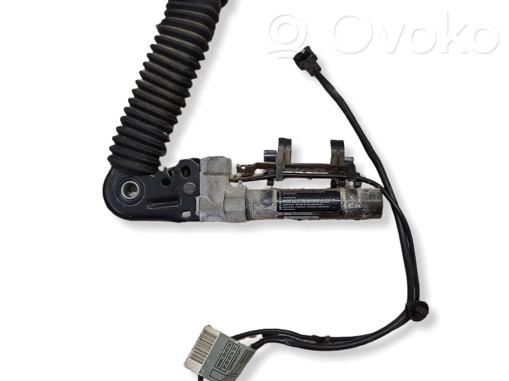 BMW 6 E63 E64 Etuistuimen turvavyön solki 