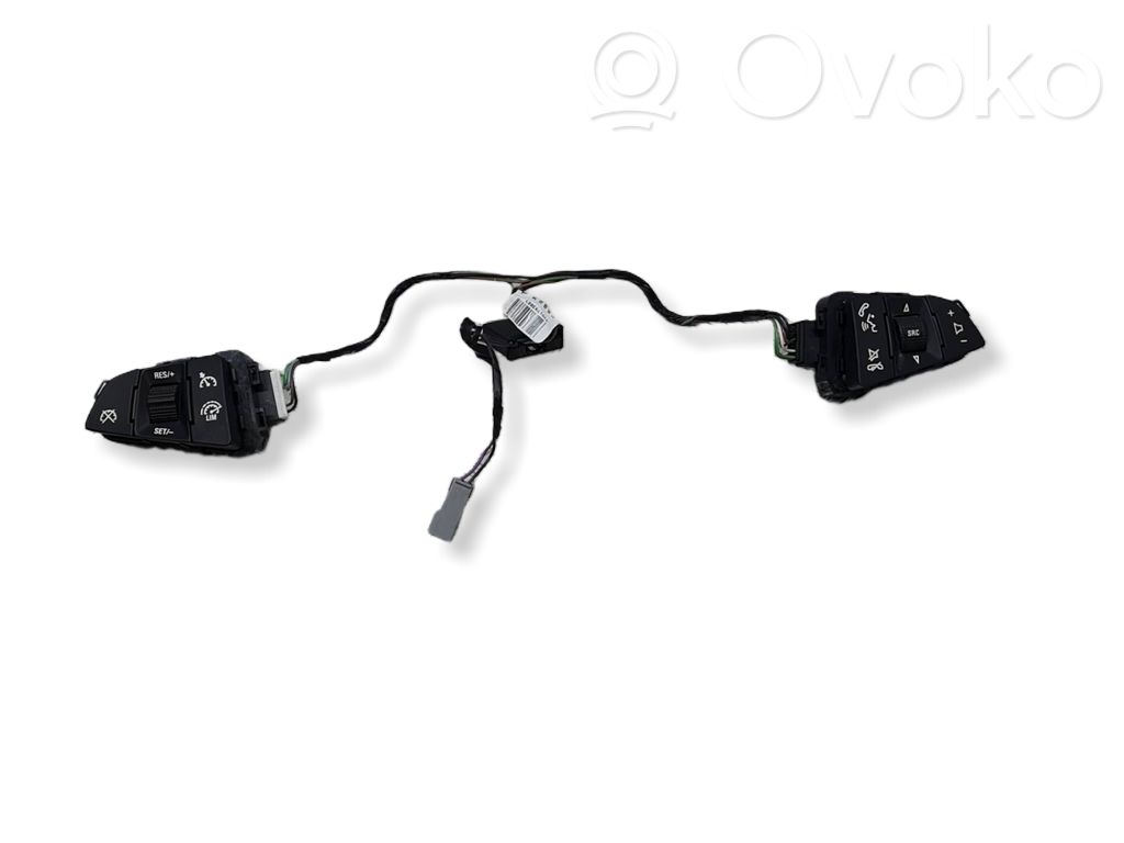 Opel Corsa E Steering wheel buttons/switches 