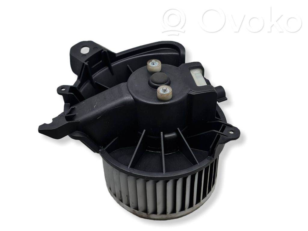 Opel Corsa D Lämmittimen puhallin 