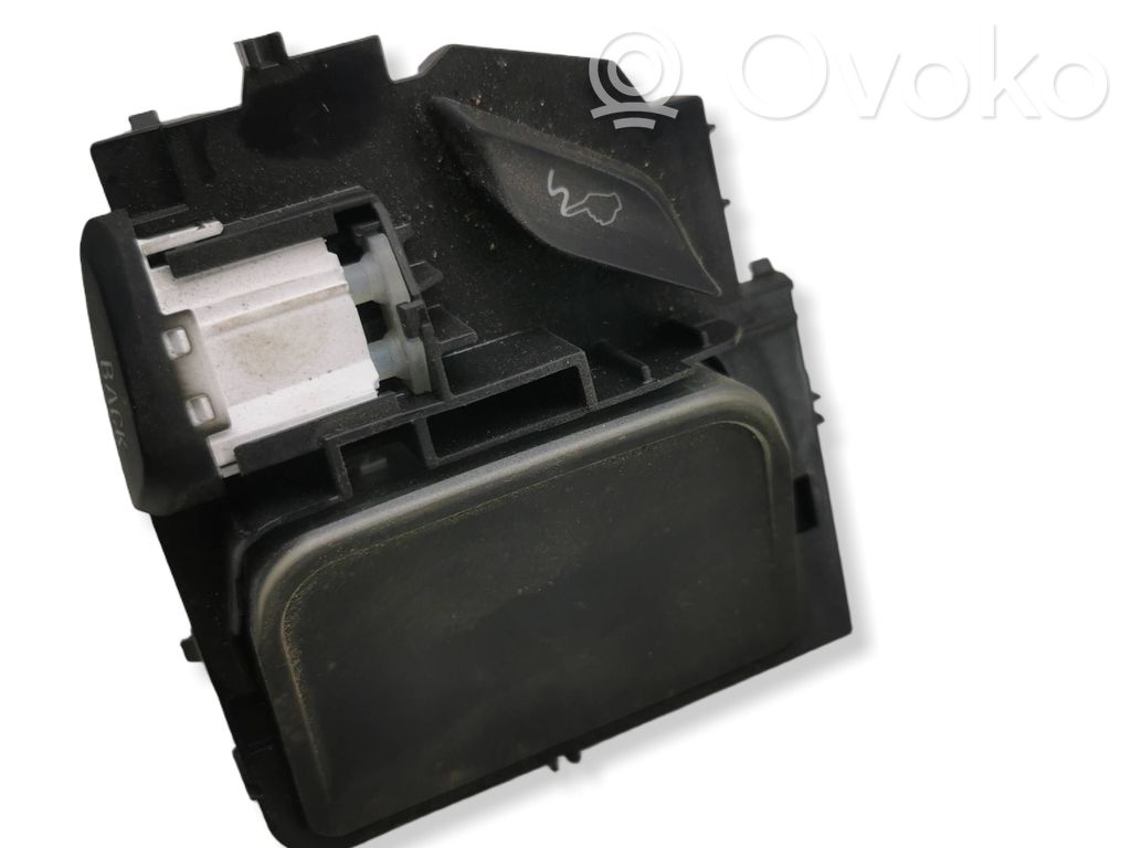 Head unit multimedia control   13377408,565560588,700103980000X,347103010