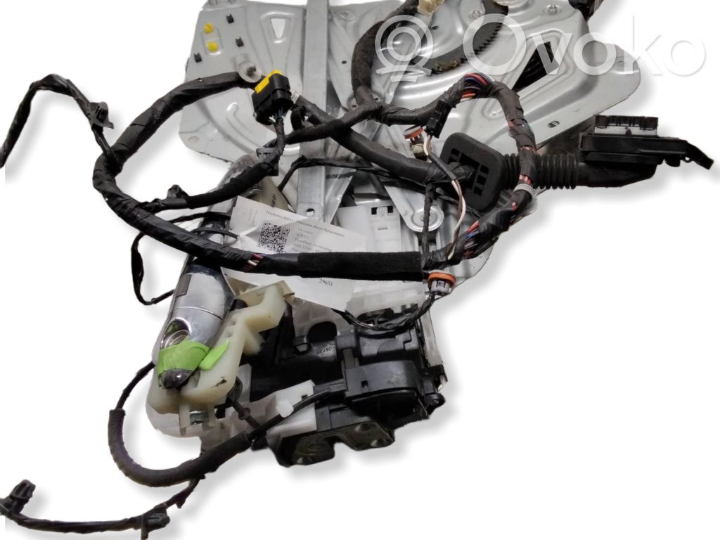 Hyundai ix35 Elektryczny podnośnik szyby drzwi przednich 