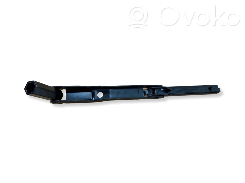Ford Focus Wheel nut wrench 