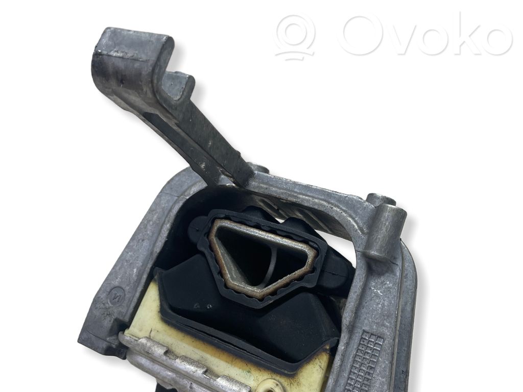 Audi A3 S3 8V Engine mount bracket 