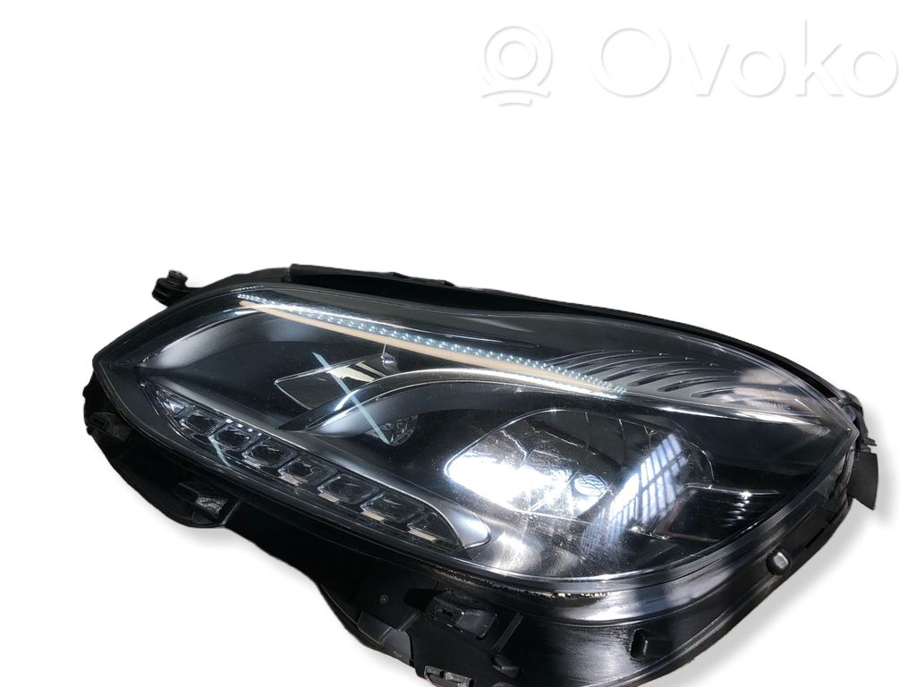 Mercedes-Benz E W212 Lampa przednia 