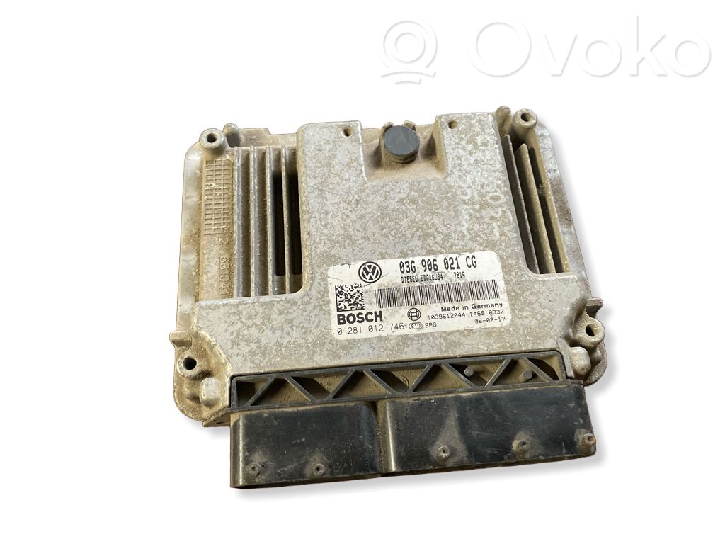 Volkswagen Touran I Engine control unit/module 