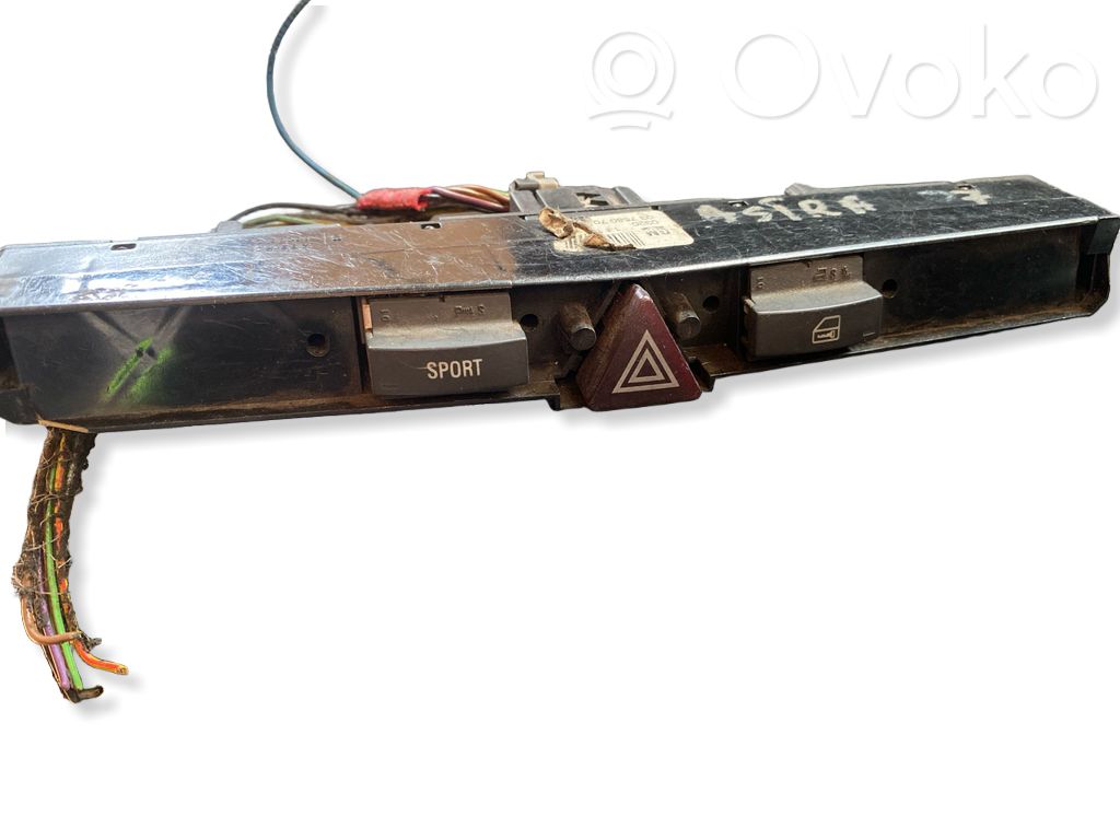 Opel Astra H Botón interruptor de luz de peligro 